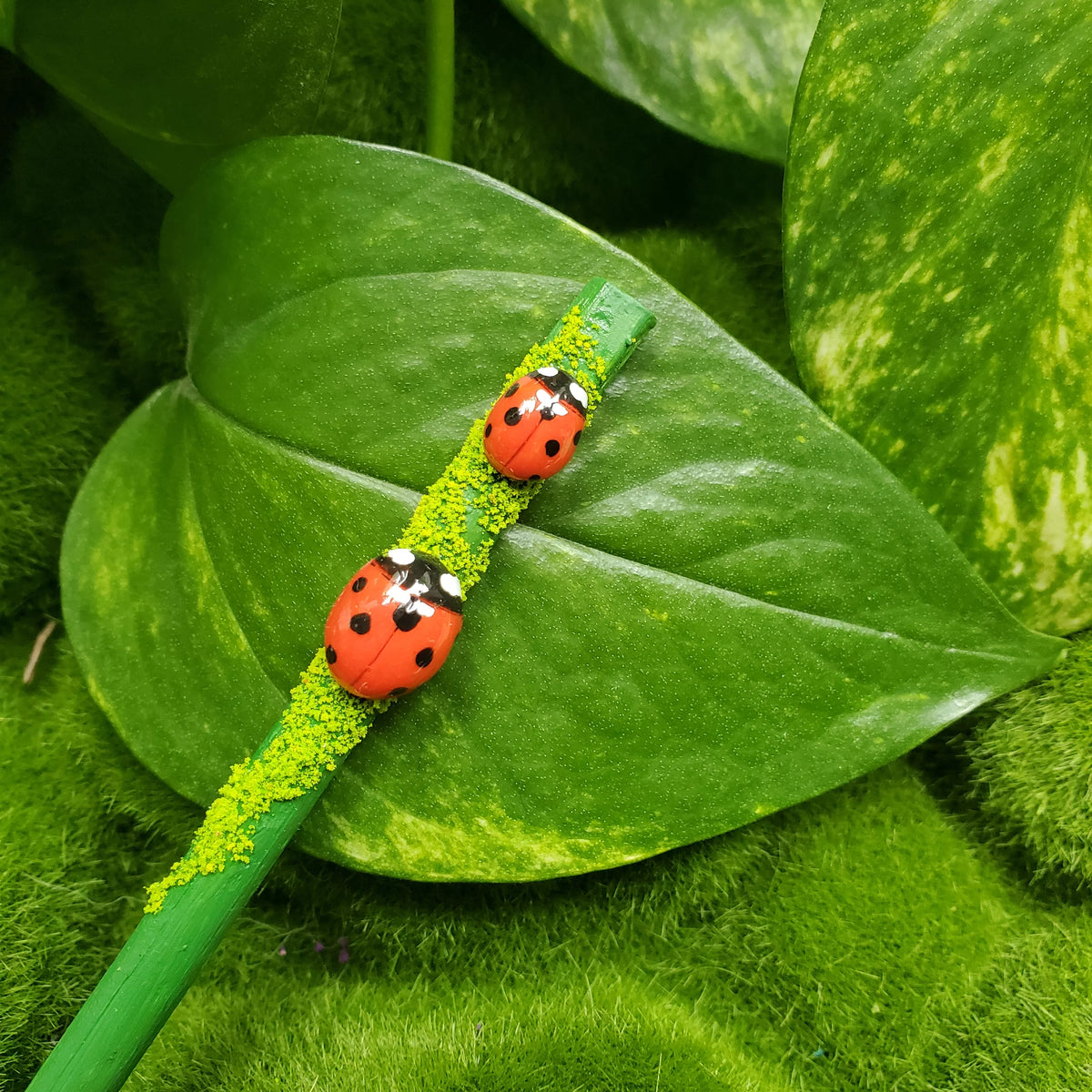 baguette pour cheveux coccinelle