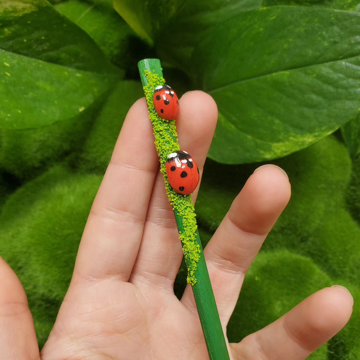 baguette pour cheveux coccinelle