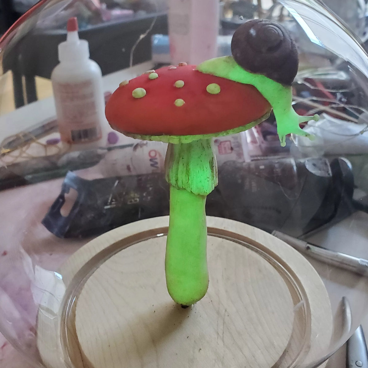 Champignons décoratifs rouges escargot phosphorescent à planter en pots ou en terre