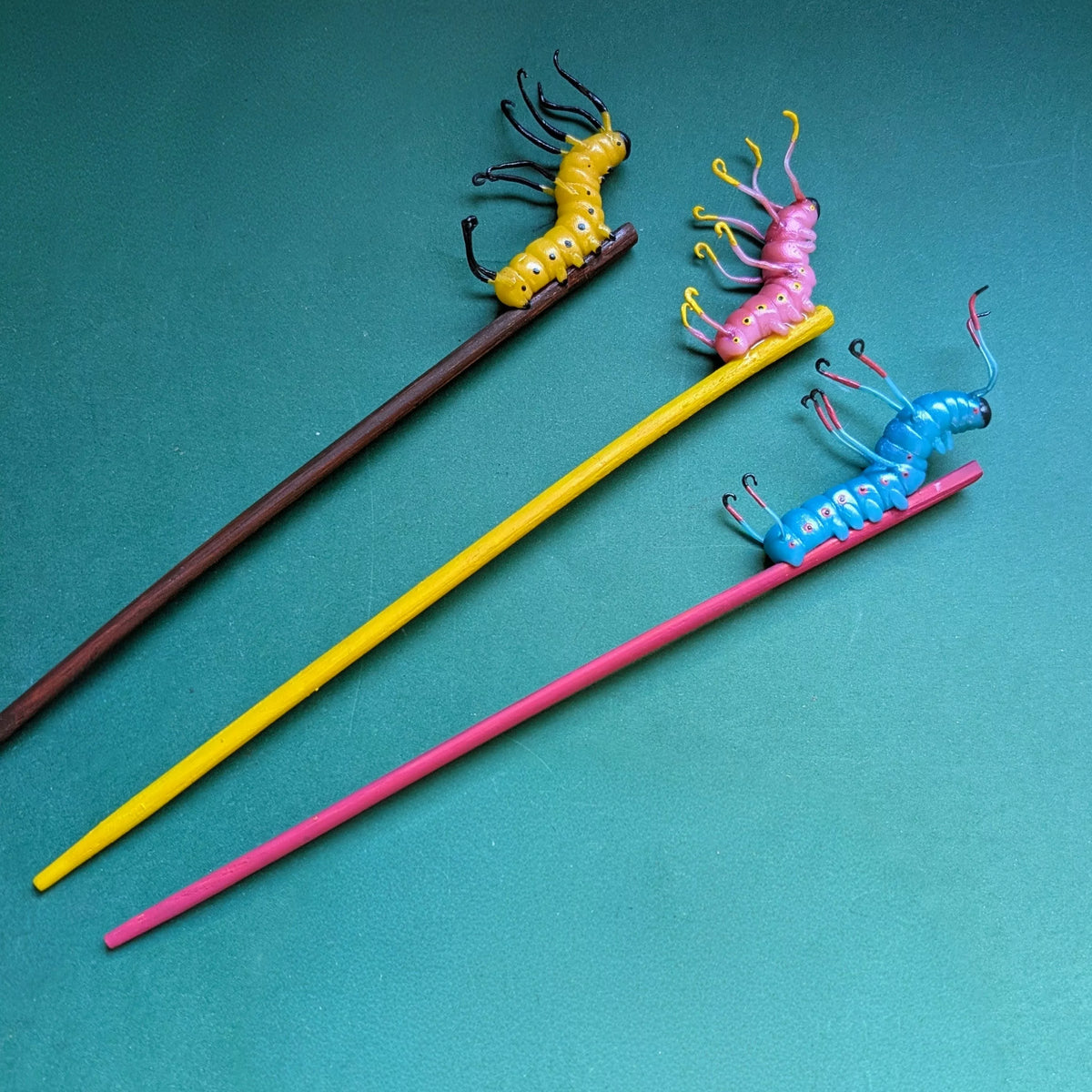 baguette pour cheveux Chenille jaune/bleue/rose