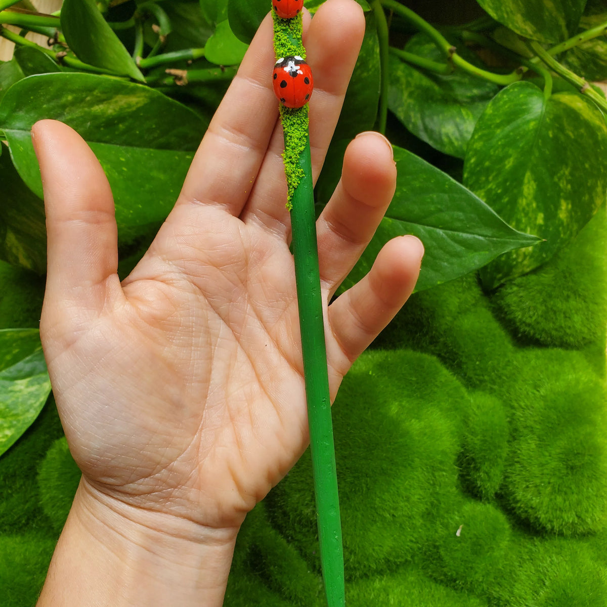 baguette pour cheveux coccinelle